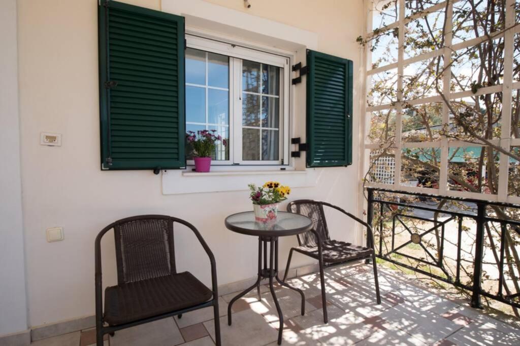 Apartment 3 *